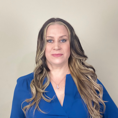 Angela McMillan